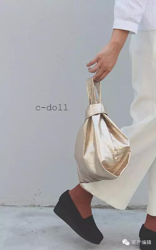 一只崇明土布手包，土就土到底咯