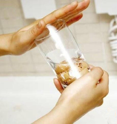 用鸡蛋壳这样养花1年不用施肥,鸡蛋壳别再扔了这样做比肉还好吃