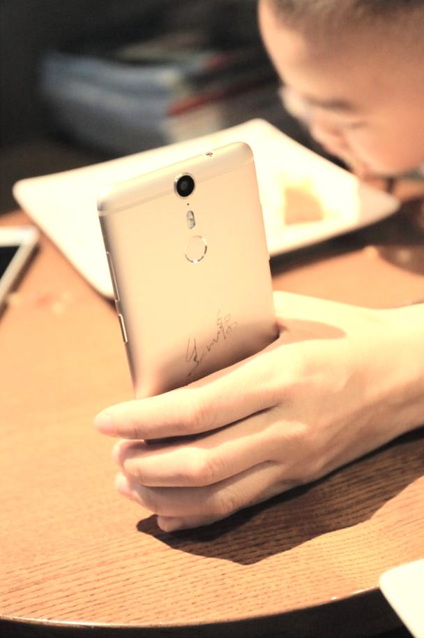 最快指纹识别+私密花园：ivvii3推指纹新玩法