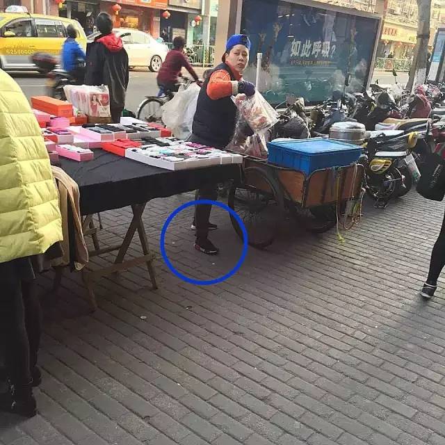 这双鞋有一个奇葩的名字,想必你们都知道了,叫TMD!