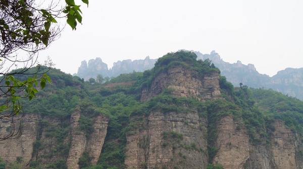 游玩河北邯郸东太行挂壁栈道,西安出发自驾太行挂壁免费公路