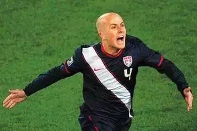 他们是足球狂魔，更是跑步达人！