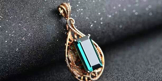 红蓝绿哪个颜色清晰,红蓝绿翡翠哪个价值最高