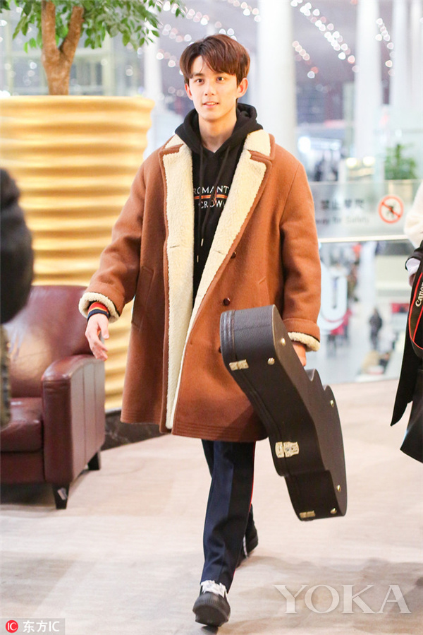 讲过大衣安利了羽绒服羊羔绒外套可不能忘！