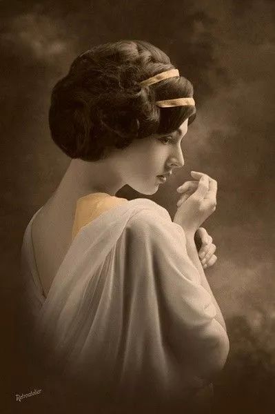 范姐答：什么口红最显白？卸妆3大学问！脱发真的很可怕？