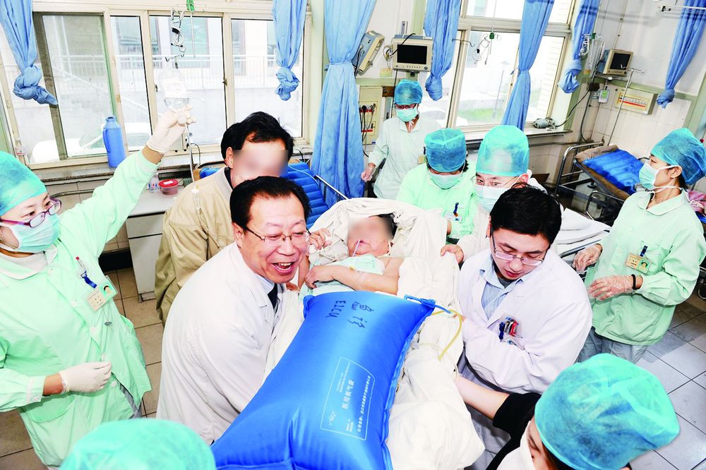 温暖人心瞬间,2020那些感动的瞬间