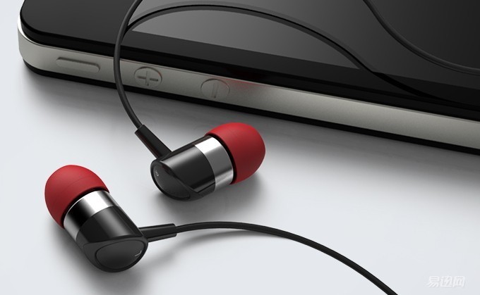 300元左右入耳式耳机推荐,300元蓝牙耳机和100元有线耳机