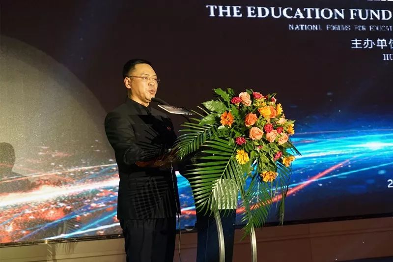 凝聚慈善力量情暖困难群众,凝聚正能量圆梦微心愿