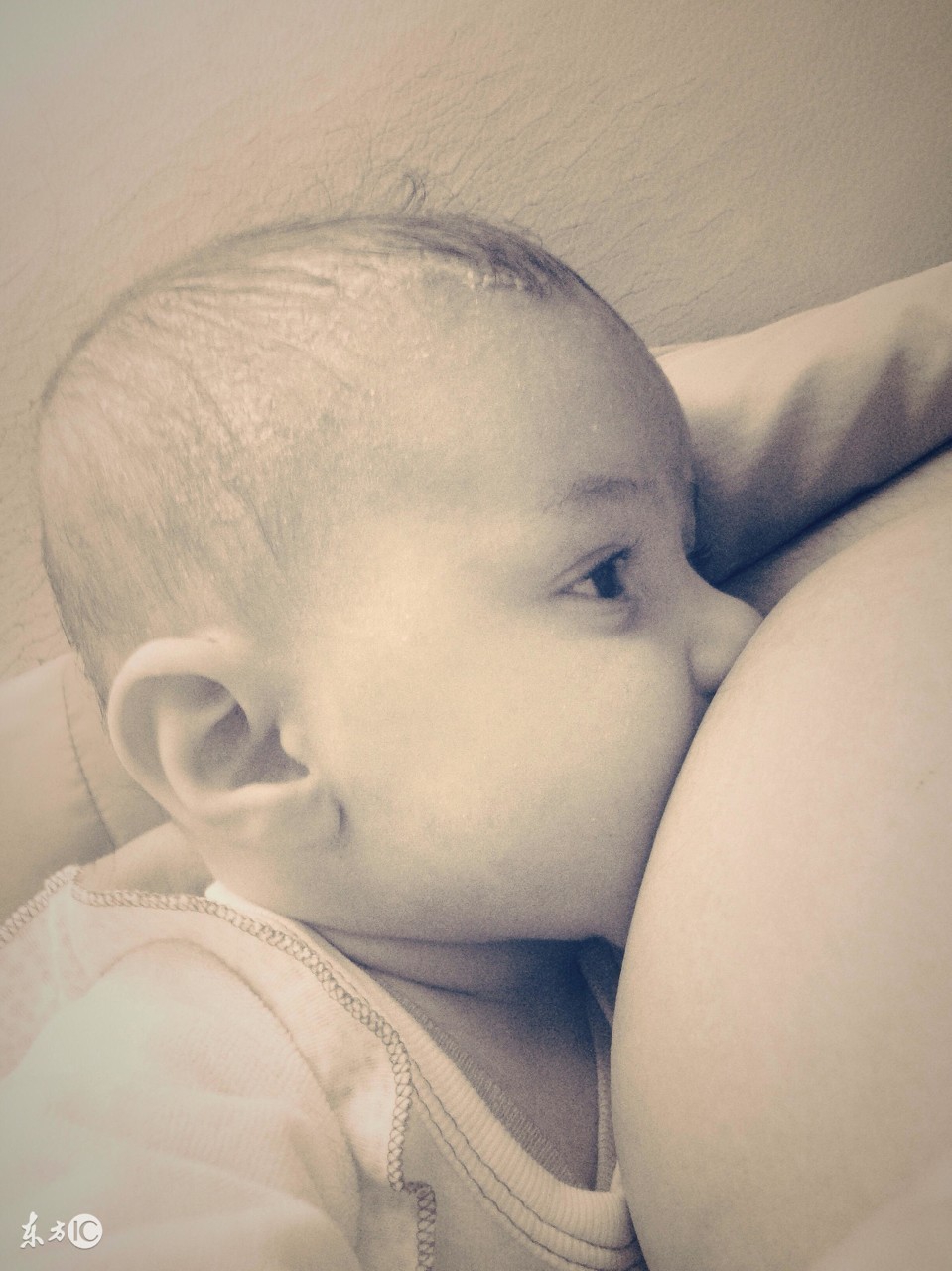 生完宝宝汗流不止,生完宝宝后每天都是大汗淋漓