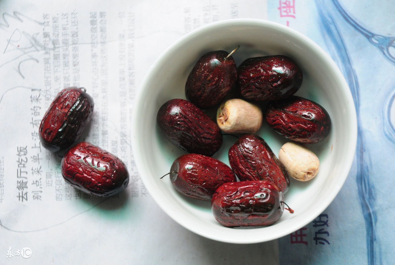 红枣的禁忌与副作用,红枣的禁忌与副作用有哪些