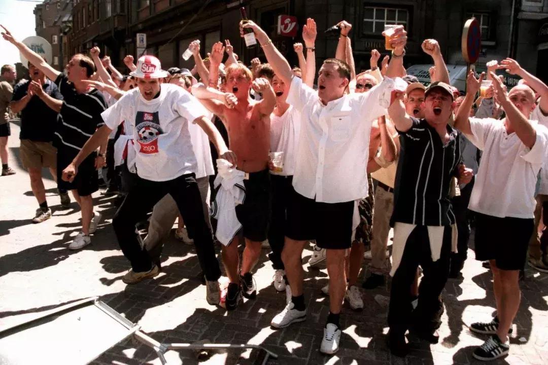 红岭创投逾期2000万背后:成都地产商资金断裂后鼓动房奴闹事