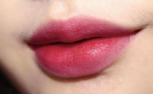 平价口红秋冬红棕色,平价唇膏口红黄黑皮试色