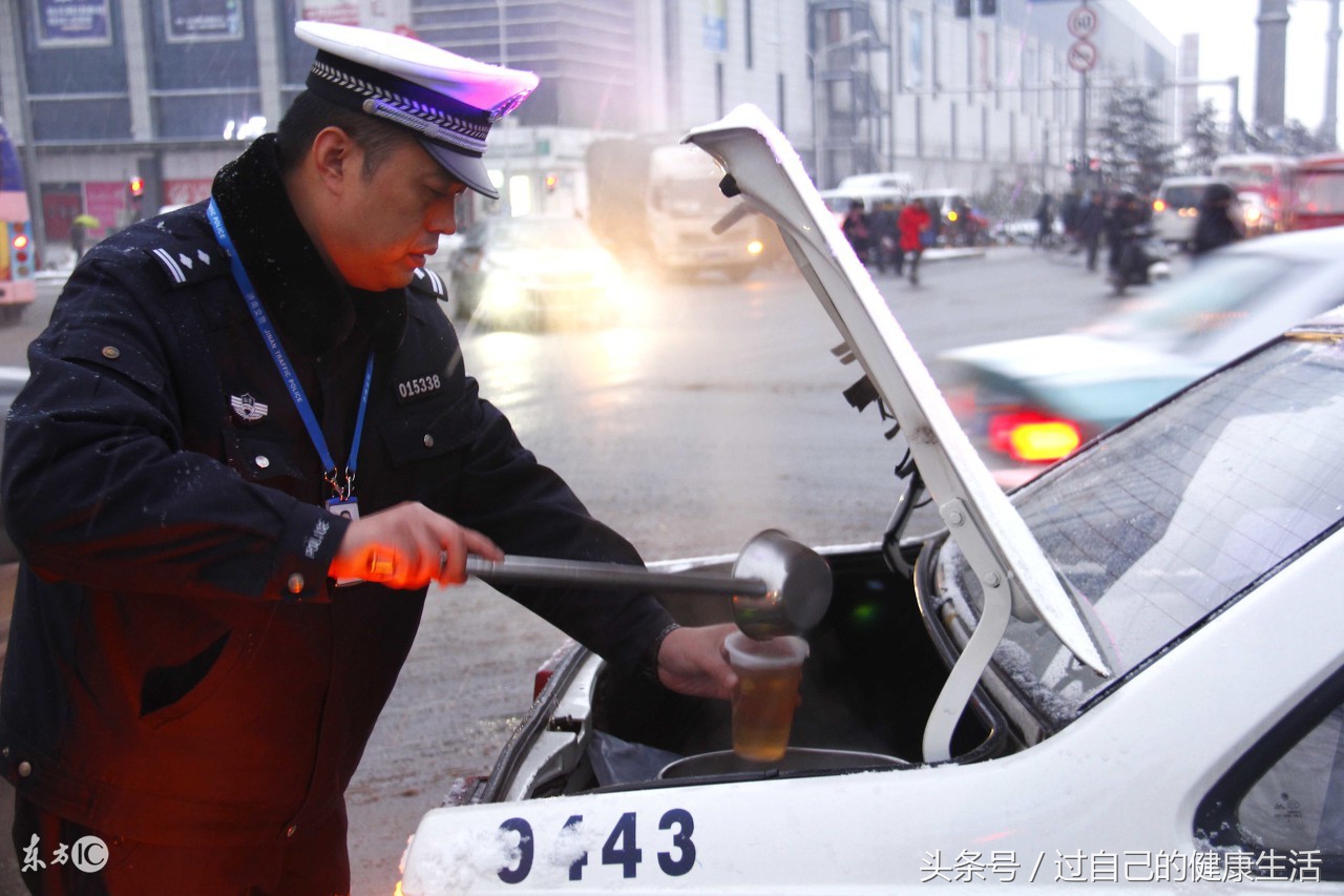 冬天洗澡怎么防止感冒,为什么冬天洗澡不容易感冒