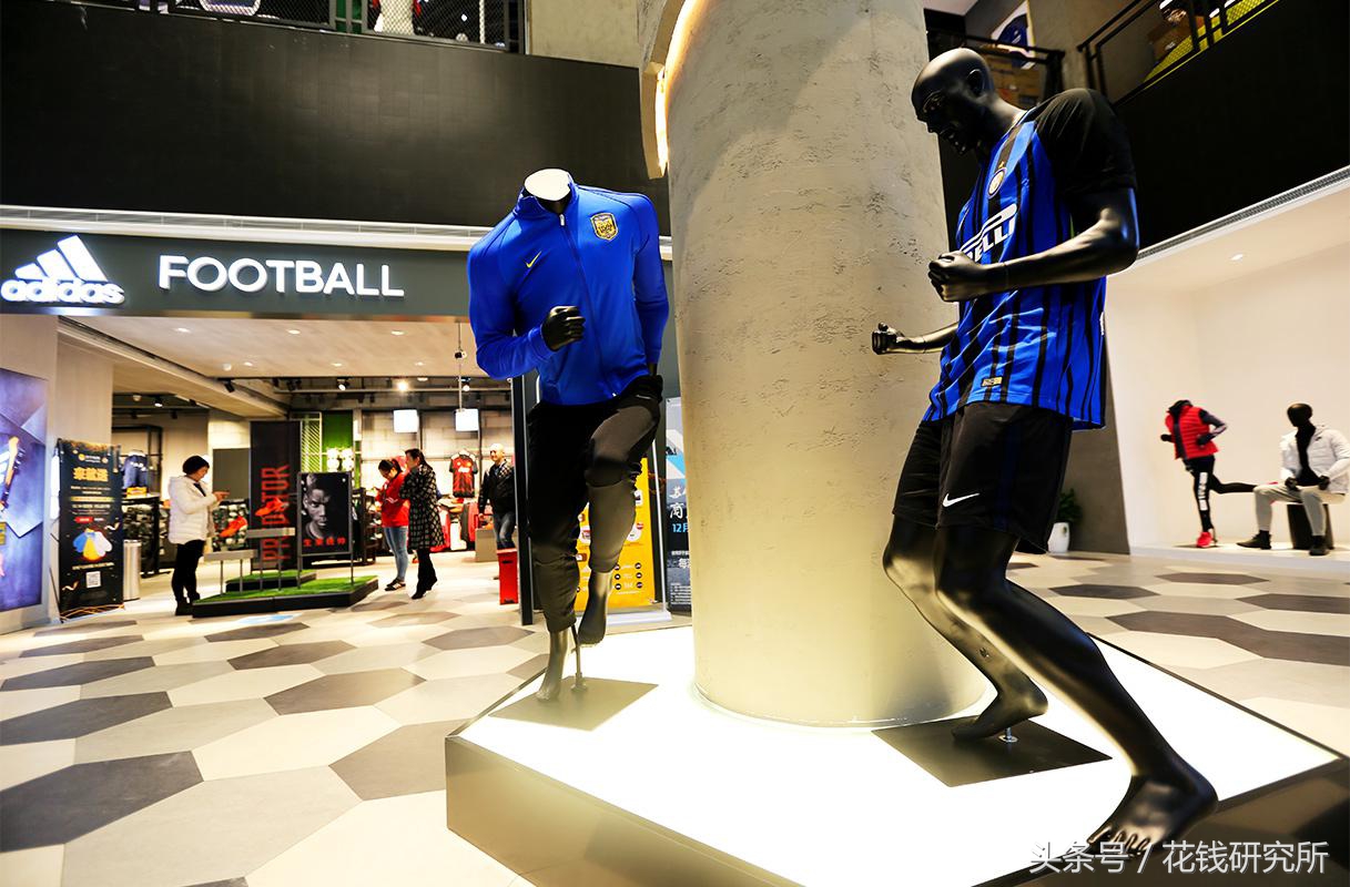 曼联苏宁,曼联vs格拉纳达球迷进场