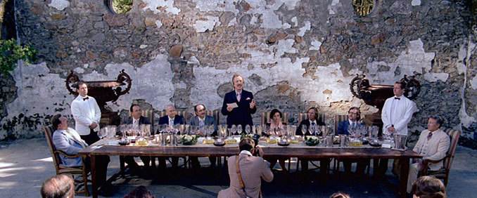 白酒、啤酒、红酒、烈酒各大派别怼起来了，你站哪一队？