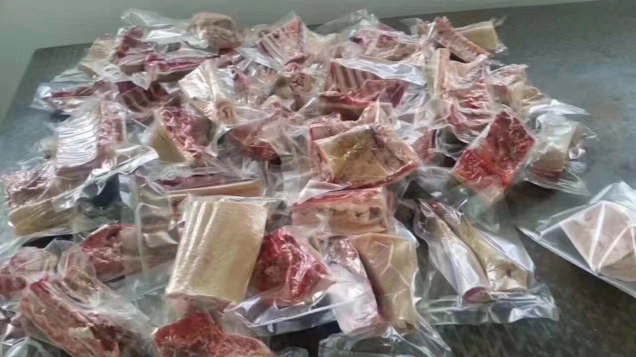 蕨麻猪养殖基地加盟,天祝蕨麻