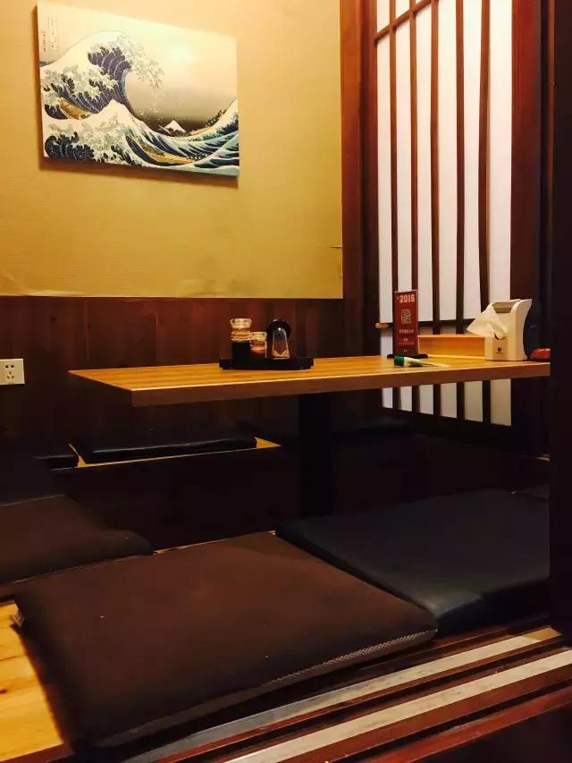 这家日料店，好吃得我简直合不上嘴！