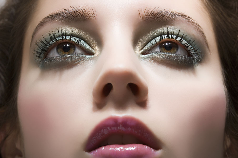 到了冬天嘴唇起皮怎么办,到冬天嘴唇起皮怎么办