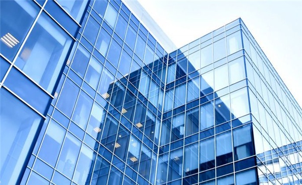 汽车玻璃擦花了怎么补救,玻璃越擦越模糊是什么原因