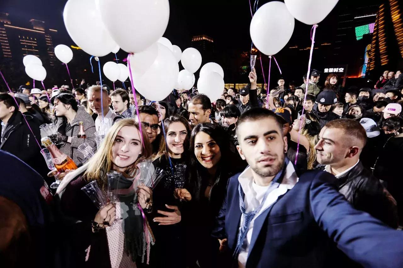 这是西安的“兰桂坊”？从第一代孵化器，到西安最美咖啡街区