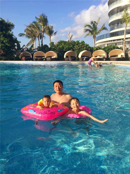 带着一家子来海边,带着一家子去旅游