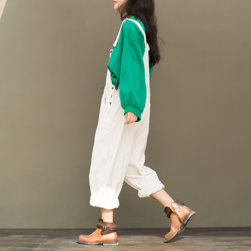 灯芯绒减龄没毛病,但是……设计师,你的心里就没点b数吗?