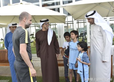 马云感谢爸爸完整版,感谢马云父亲的视频