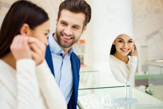 珠宝直播销售的优势劣势,珠宝销售行业怎么样