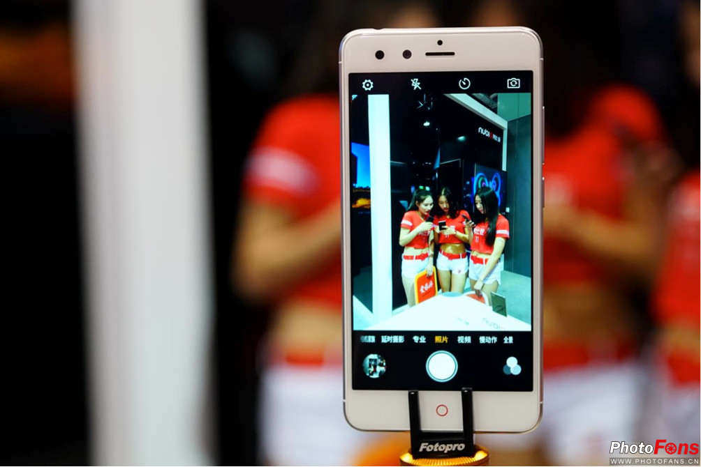 Z11mini亮相PE努比亚展台成热点