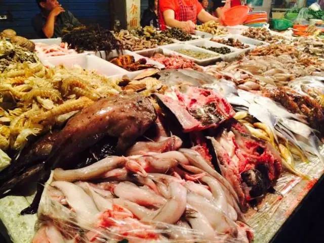 宁波海鲜夜排档一条街象山,又到吃晚餐的时候