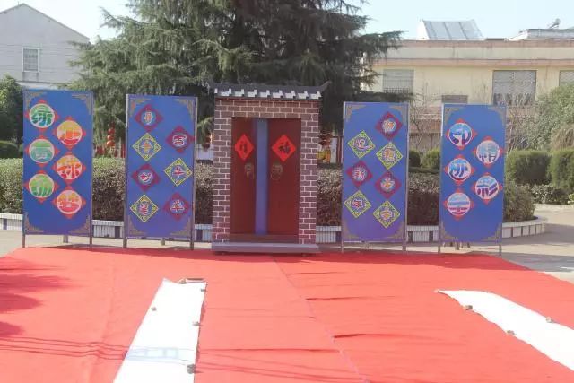 狗年要来了！浦江这所小学做的画有点意思的