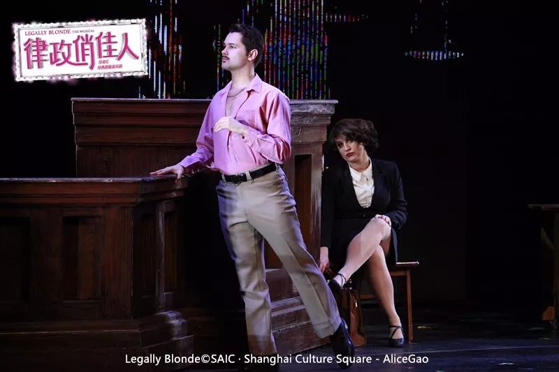 律政俏佳人女主哈佛片段,律政俏佳人哈佛教授