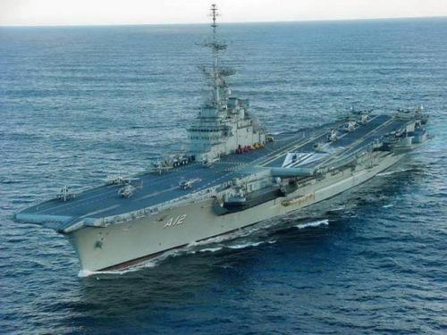 架空：团圆夜战争后，如芒在背的法海军，匆忙开建的黎塞留号航母