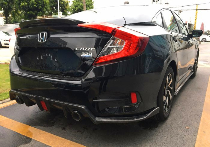 都说开这辆车有一种开跑车的感觉，但是价格却不及跑车的万分之一