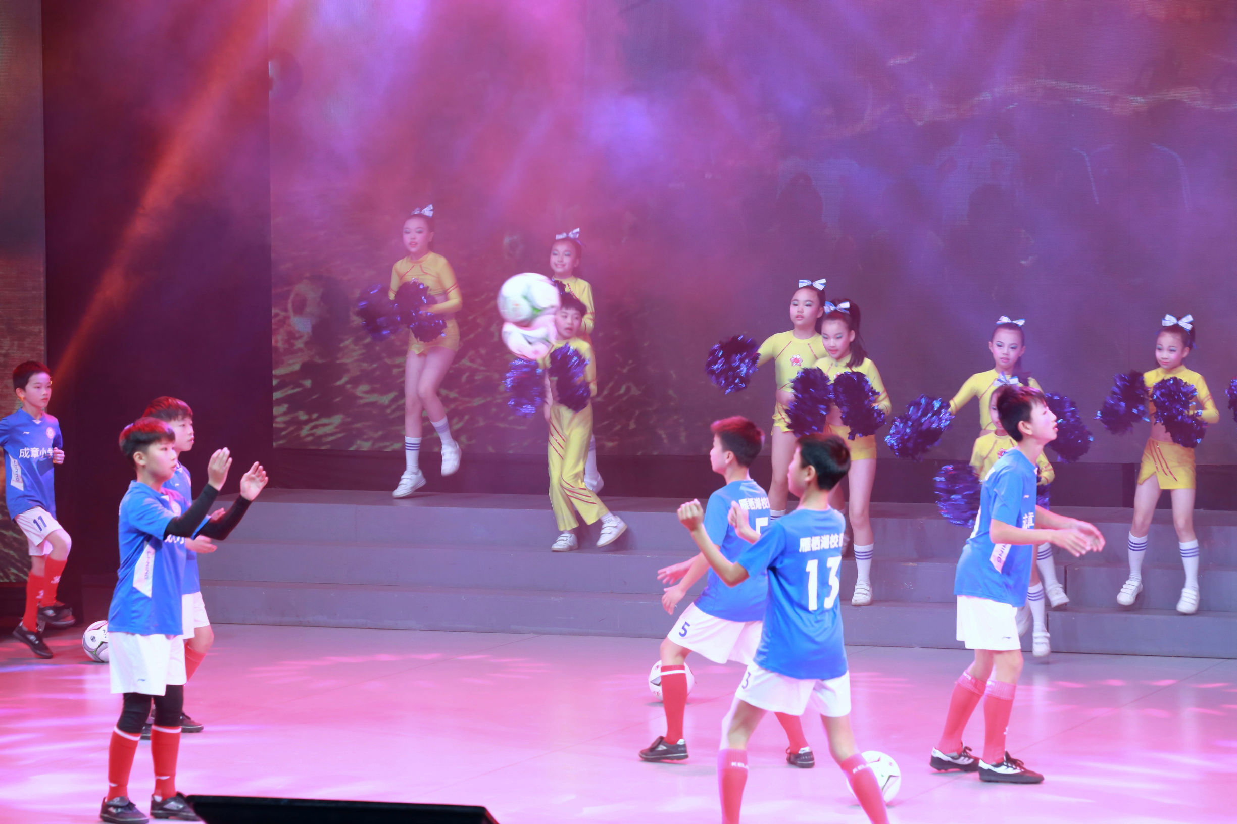 少年足球秀表演,足球秀表演