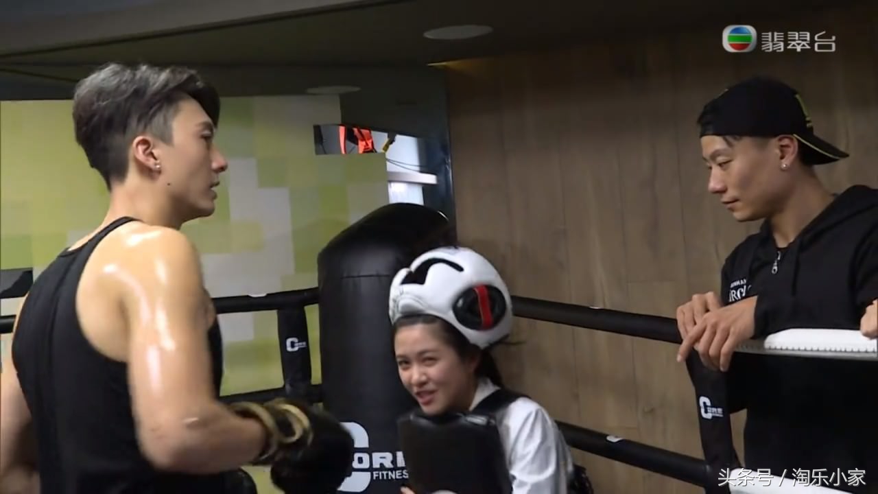 王浩信被打的戏份,王浩信法外风云被打24巴掌