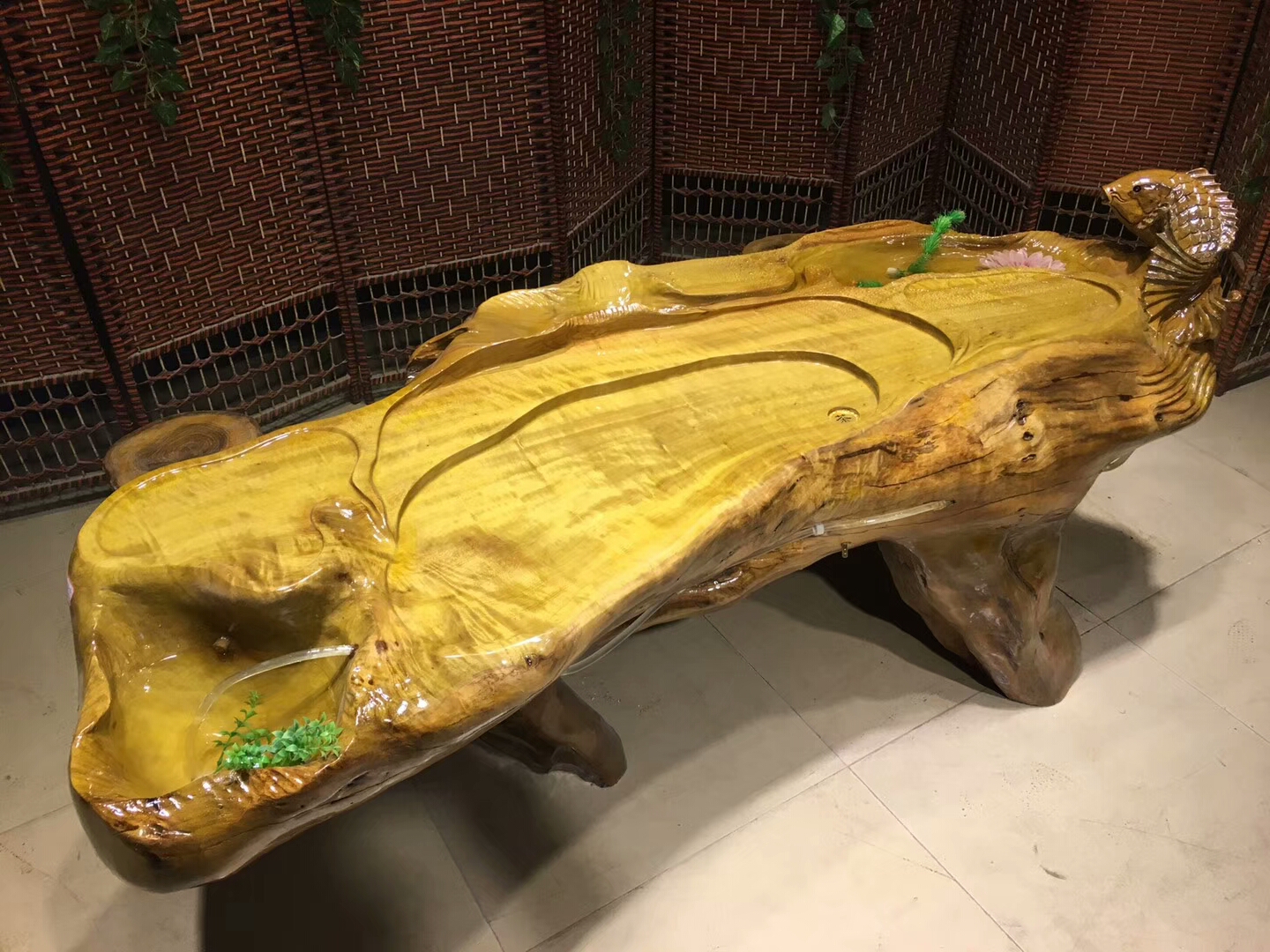 瀹剁敤閲戜笣妤犳湪鏍归洉鑼跺彴,閲戜笣妤犳湪鏍归洉鑼跺彴鍥惧強浠锋牸