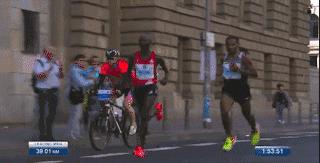 跑步快慢和鞋子有关系吗,跑步减脂速度快慢影响大么