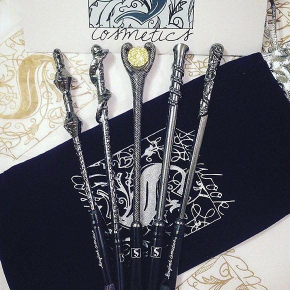 让人欲罢不能的香水,能让人惊艳的化妆品