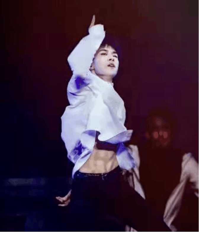 跳舞他们都不输：陈伟霆跳舞帅到爆裂，罗志祥亚洲舞王舞技超强