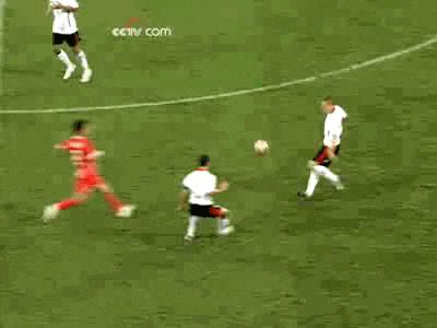 施连志飞踹高峰的牌了吗,施连志飞踹高峰赛后采访