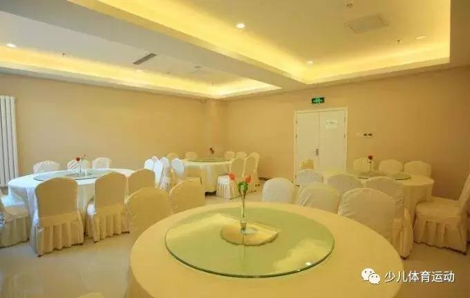 青少年滑雪冬令营报名,天津寒假滑雪训练营