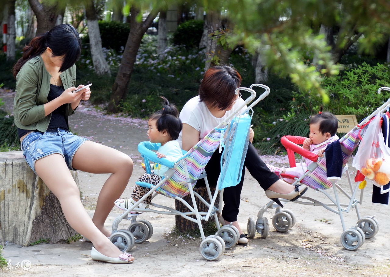 海姆立克急救法儿童救妈妈,海姆立克急救法救女士