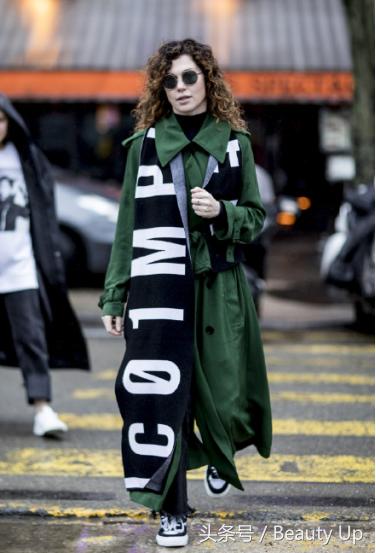 围巾小外搭系法,围巾搭配小物件