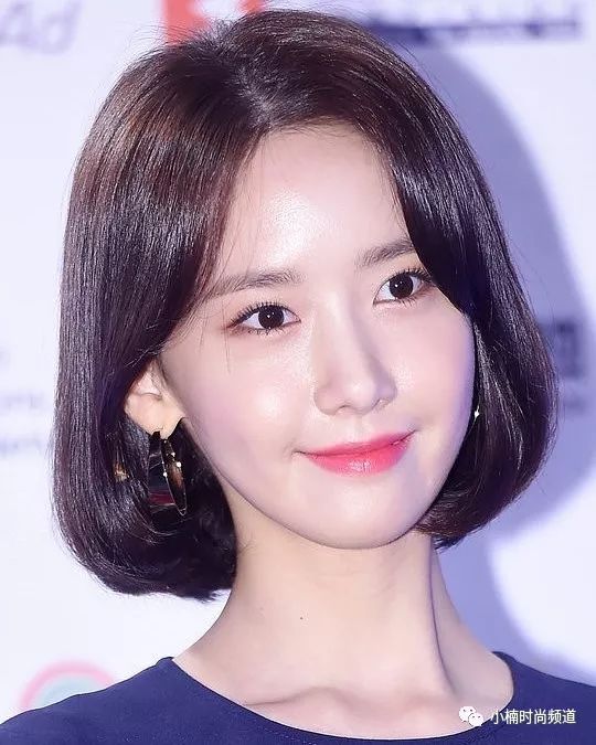 把头发剪短乐观且自信,大胆给自己剪头发