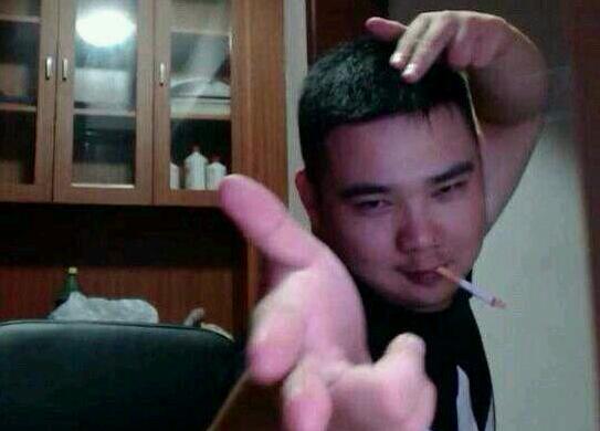 这个男人将在*牙虎**掀起腥风血雨，卢本伟曾被他攻占直播间！