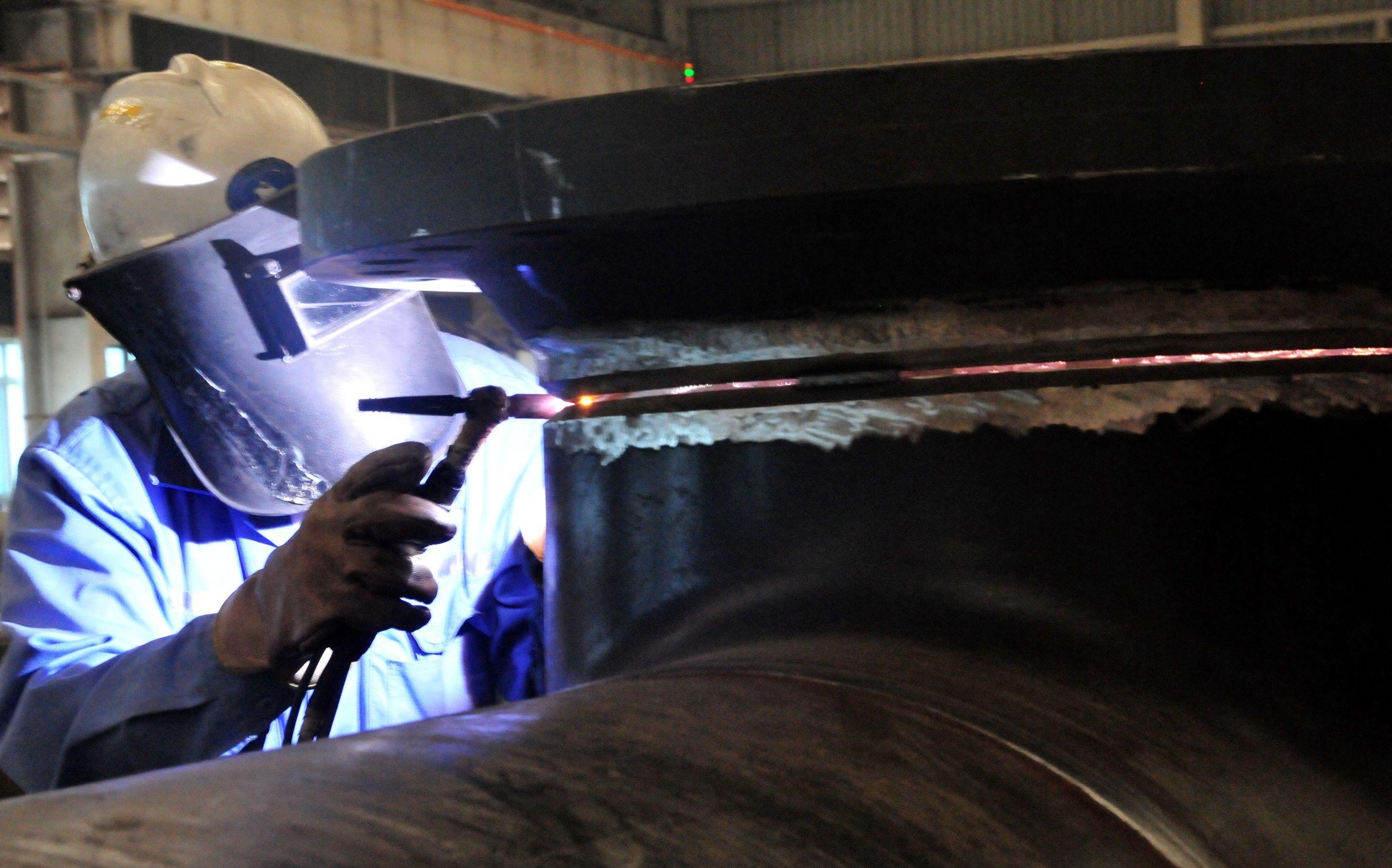 最牛的“鱼鳞焊”日薪500元不算多吧，怎么也比皮几万的歌有价值