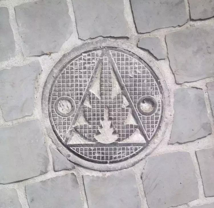 井盖虽然天天见,但不是所有人都能发现它的美