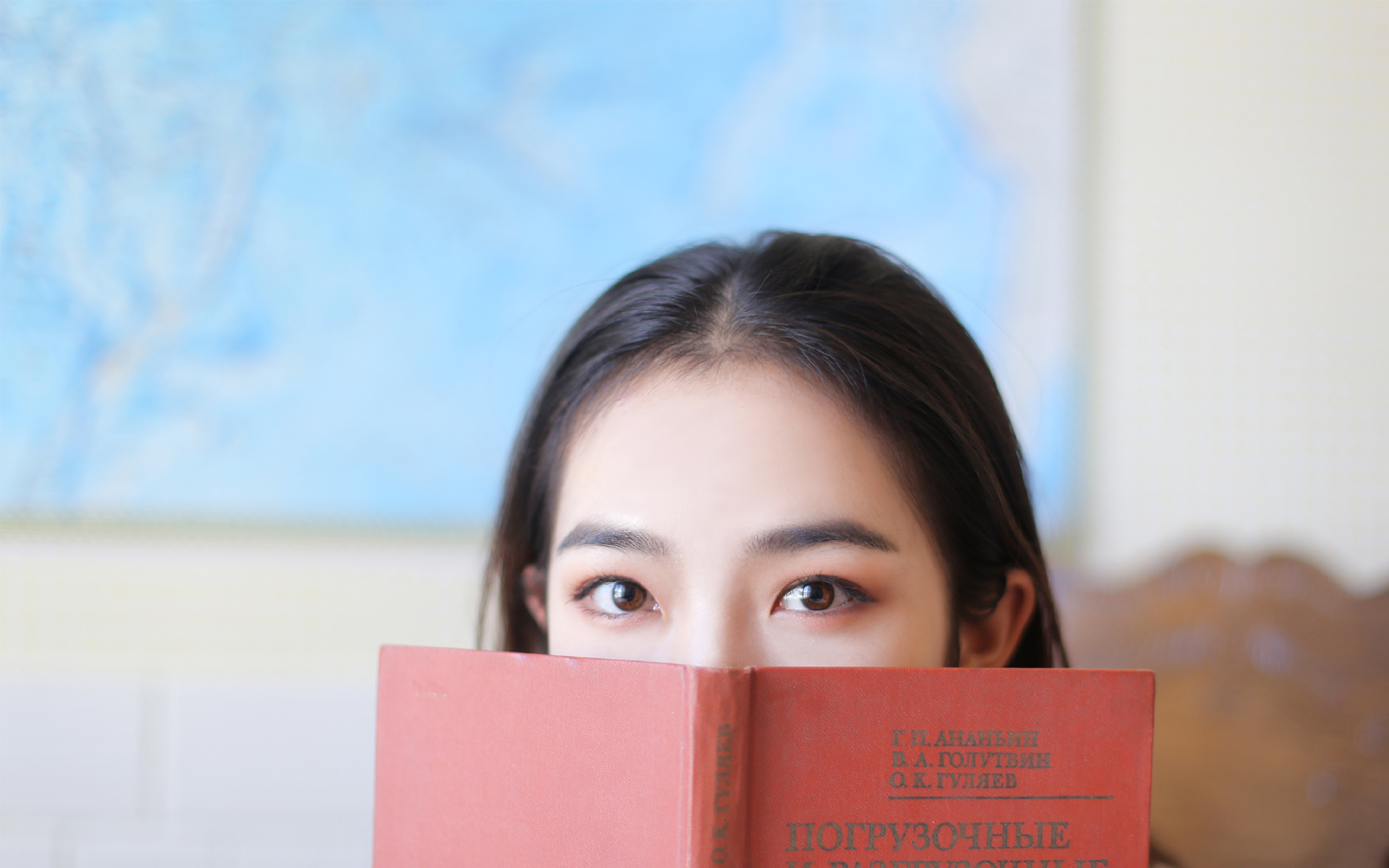 女生问我抽烟吗怎么回答,女朋友问你讨厌抽烟的女生吗