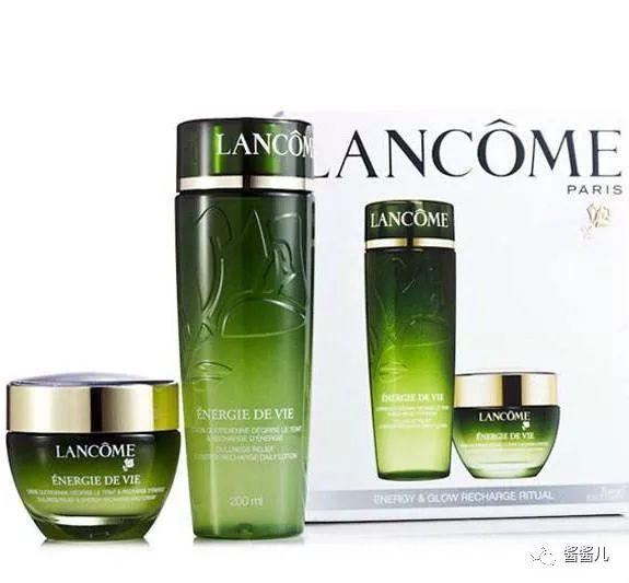 20瓶爽肤水测评：“烂脸也能用”and“用了能烂脸”